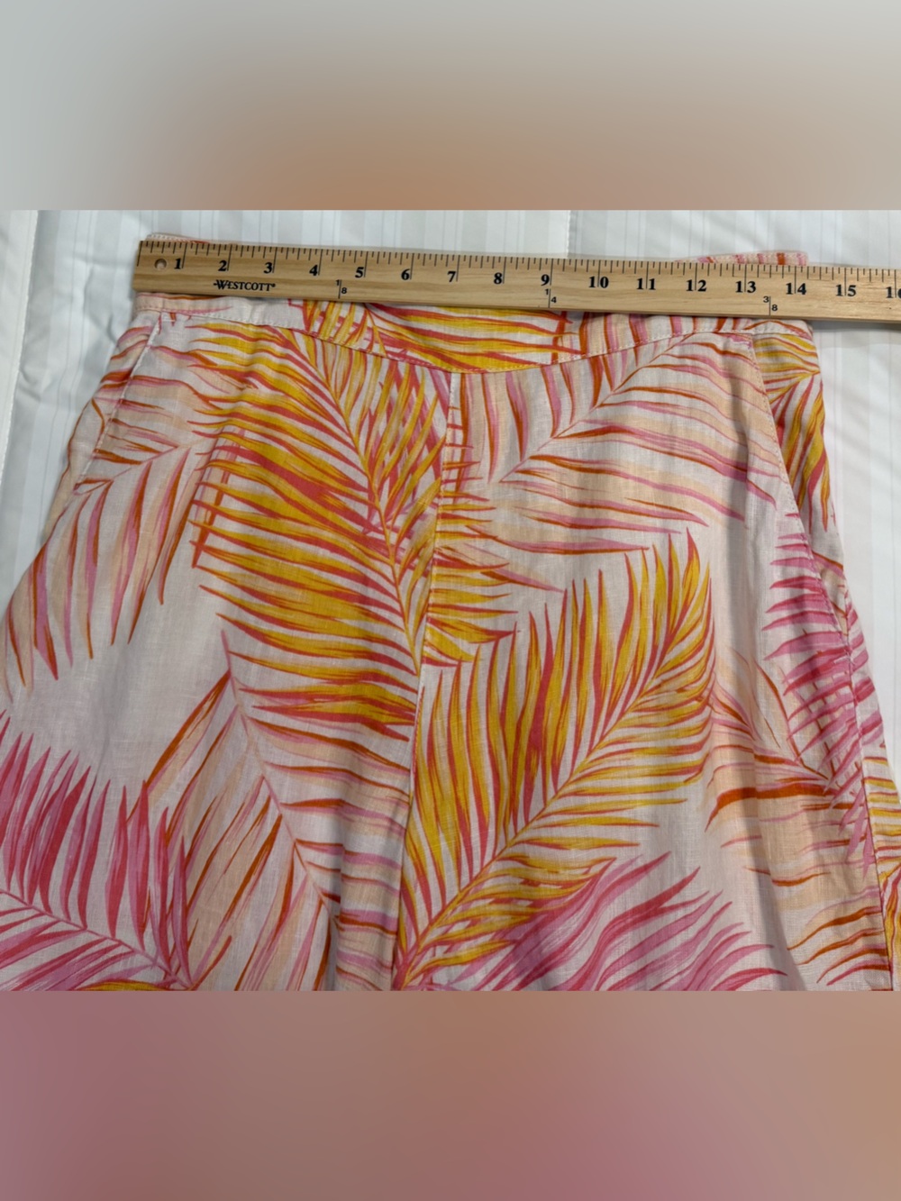 Tahari Linen Wide Leg Pant in Pink, Yellow & White Palm Print Size M - Picture 4 of 7